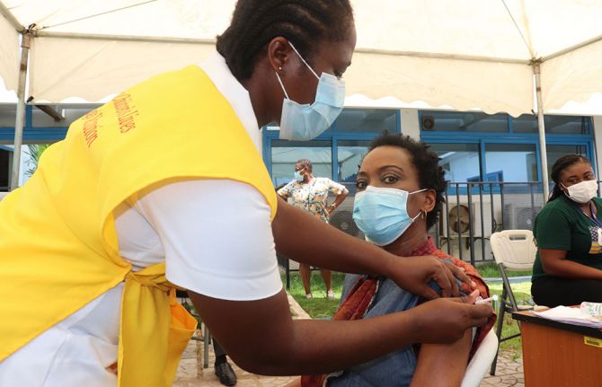 COVID-19 vaccination in Ghana, March 2021. Credit: UNAIDS