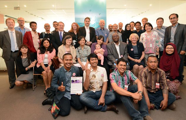 In Jakarta the UNAIDS PCB Delegation met with Indonesian civil society organizations, including networks of people living with and affected by HIV and youth-led groups.