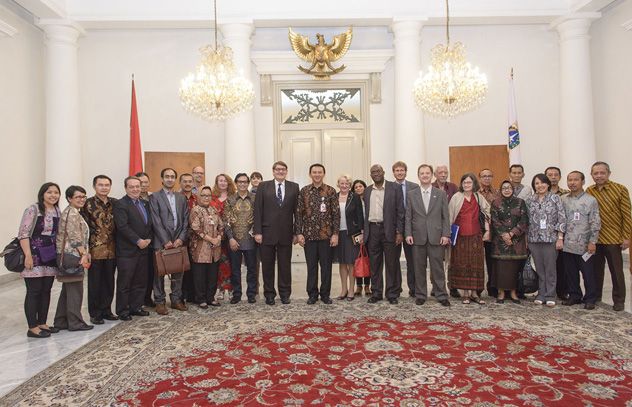 In Jakarta the UNAIDS PCB Delegation met with Indonesian civil society organizations, including networks of people living with and affected by HIV and youth-led groups.