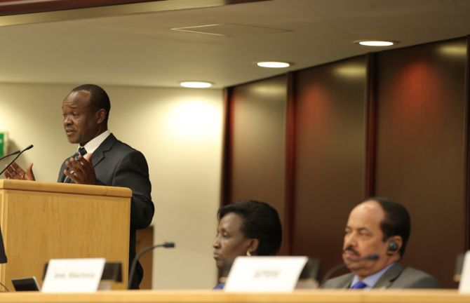 From L: Erastus Mwencha, Deputy Chairperson, African Union Commission; Rosemary Museminali, UNAIDS Representative to the AU and UNECA; and Hamadi Meimou, Mauritanian Ambassador to Ethiopia