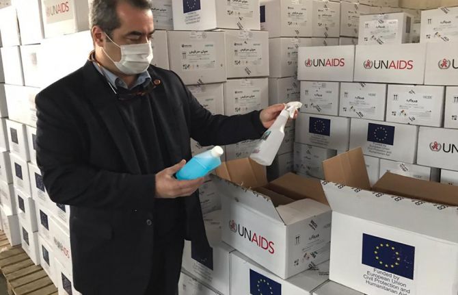 Dr Fardad Doroudi, UNAIDS Country Director, visit to MoH’s warehouse on distribution of PPEs.Photo | Mr Saeid Honaramooz  UNAIDS