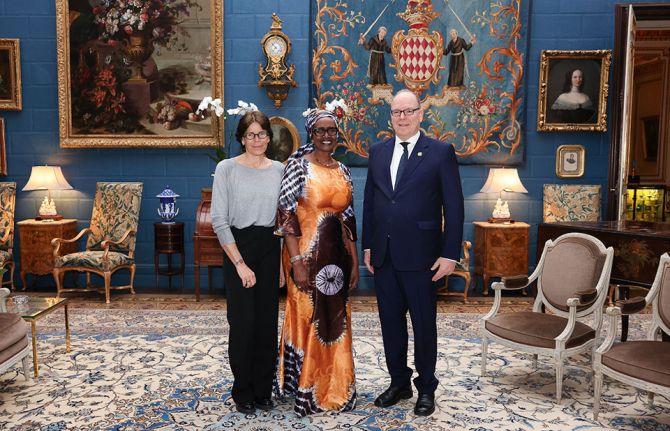 Winnie Byanyima, the Executive Director of UNAIDS—the organization leading the global fight against AIDS—met with HSH Prince Albert II of Monaco and HSH Princess Stéphanie of Monaco and government officials to strengthen Monaco’s collaboration with UNAIDS