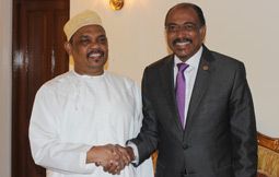 UNAIDS Executive Director Michel Sidibé congratulated the President of the Comoros, Ikililou Dhoinine, on the leadership he has shown in the AIDS response and on a new law his country recently adopted that further protects people living with HIV. Their me