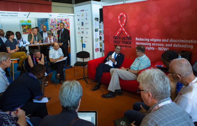 Faith Building Bridges, the interfaith pre-conference event that was held before the International AIDS Conference, ended on 22 July. The participants joined together in a common voice to demand that the world recommit to ending AIDS and that world leader