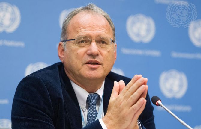 Christof Heyns, Special Rapporteur on extrajudicial, summary or arbitrary executions, holds a press conference. New York, 2014. Credit: UN